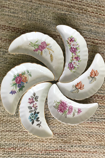 Set of 6 Chadwick Miller Inc. bone dishes
